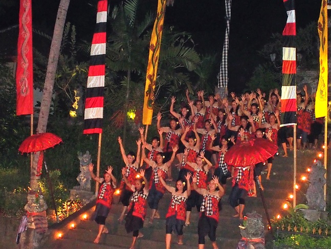  SPECTACLE UBUD 
