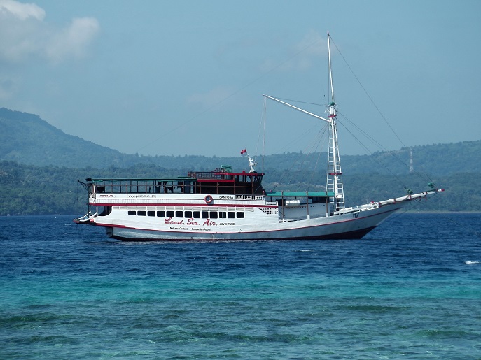 NOTRE BATEAU 